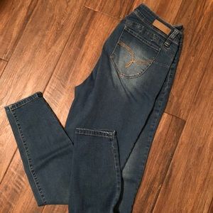 Juniors jeans